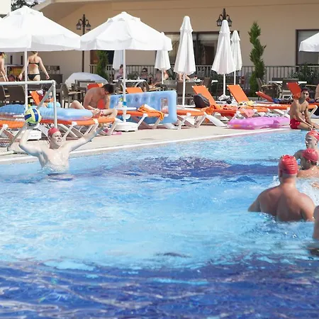 Hotel Orange Palace 5*
