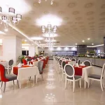Hotel Orange Palace 5*