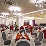 Orange Palace 5* Side