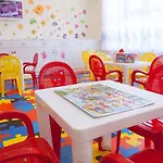 Orange Palace מלון