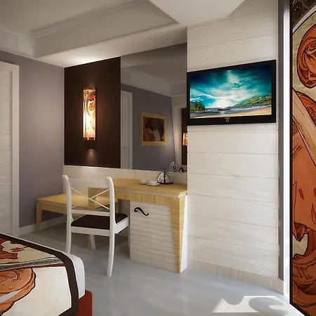 Orange Palace シダ