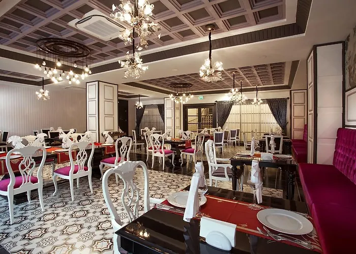 فندق Orange Palace