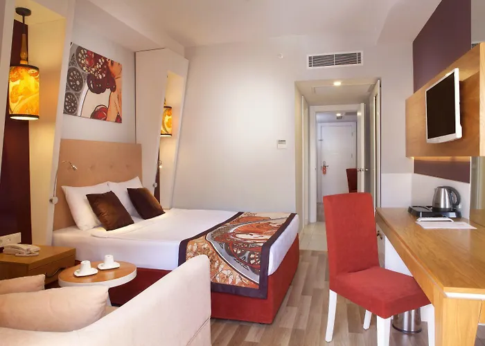 Orange Palace فندق 5*