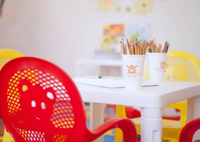 Orange Palace فندق 5*