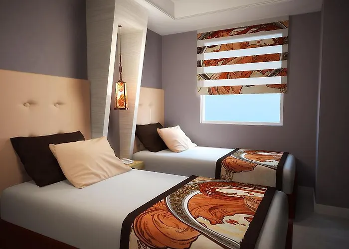 Orange Palace فندق 5*
