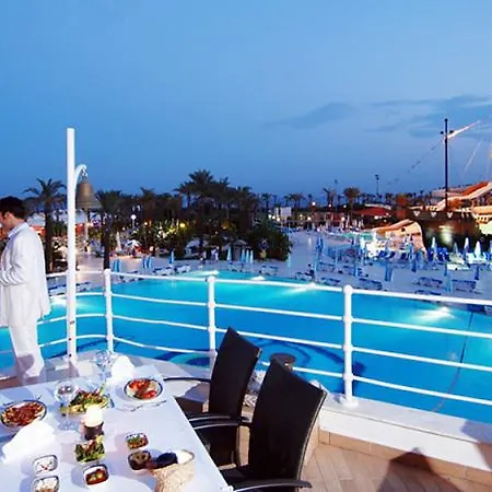 Orange Palace Hotell 5*